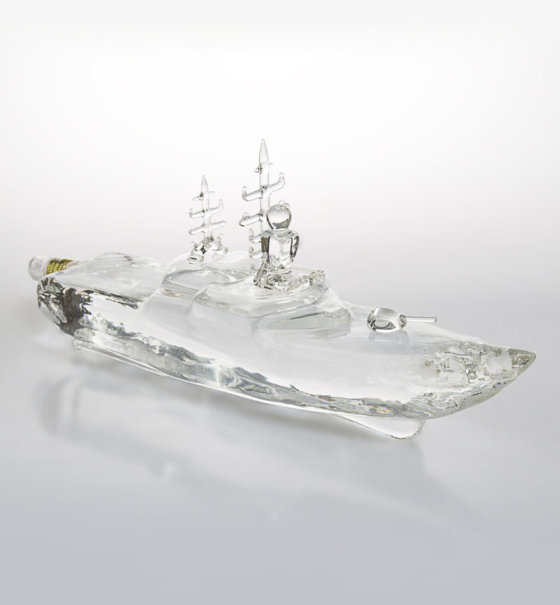 Подарочный набор с бутылкой в виде корабля "Корвет" с "Царской"